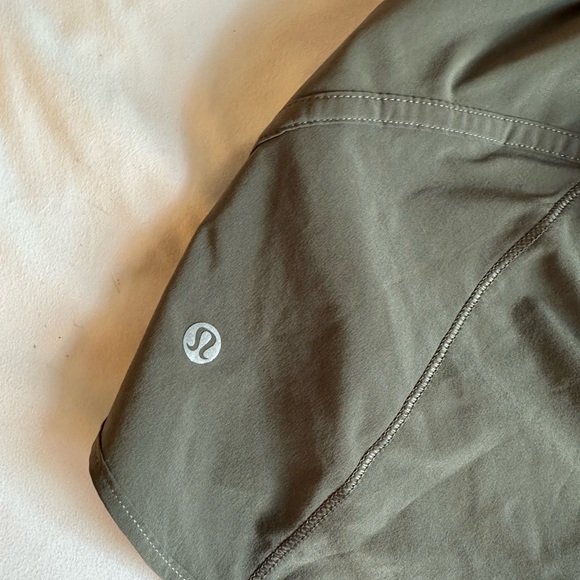 lululemon carob brown track that mid rise 5” lined short - Picture 7 of 7